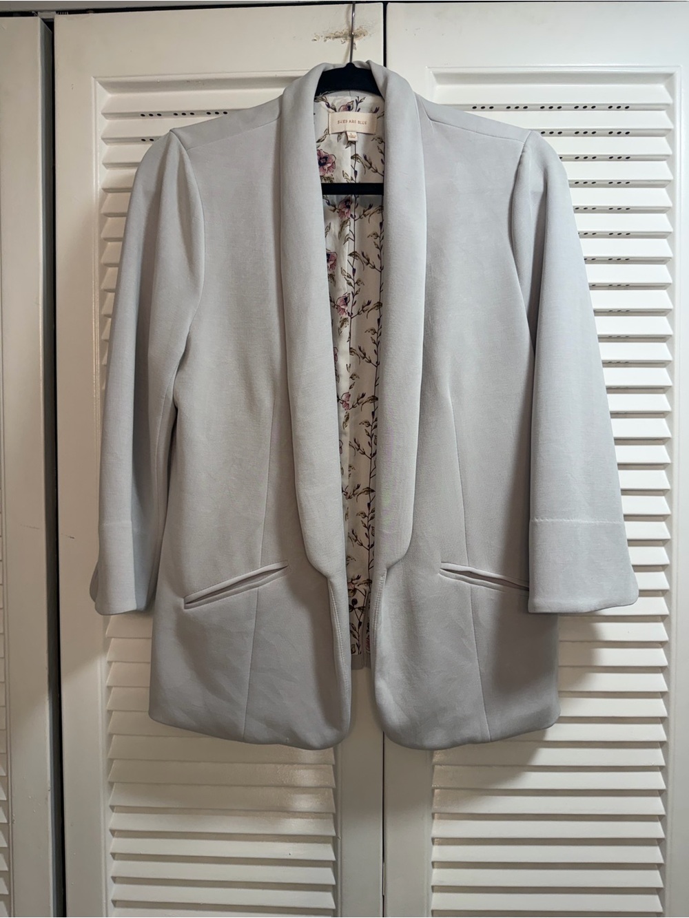 Skies Are Blue Light Gray Open-Front Blazer